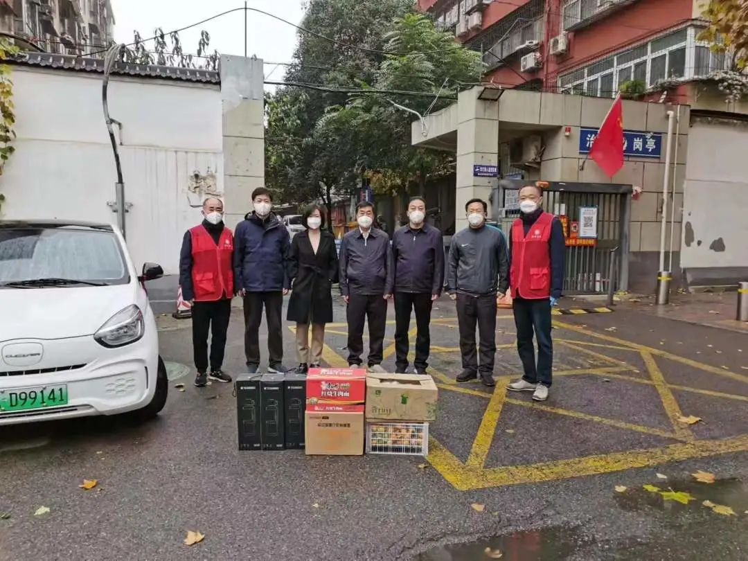 ��·�I(y��)�l(f��)չ�����I(l��ng)��(d��o)һ��ο���ҹ�˾�³���^(q��)������،��๤���ˆT